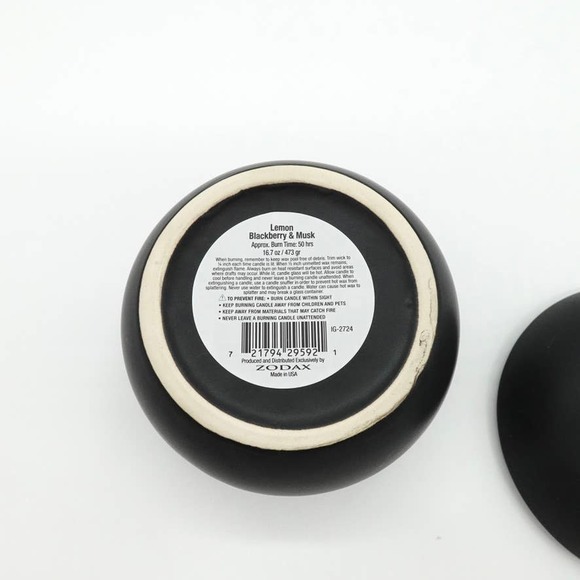 ZODAX Bodega Ceramic Candle Large Black Lemon Blackberry Musk 16.7oz 50hr NIB - Picture 8 of 11